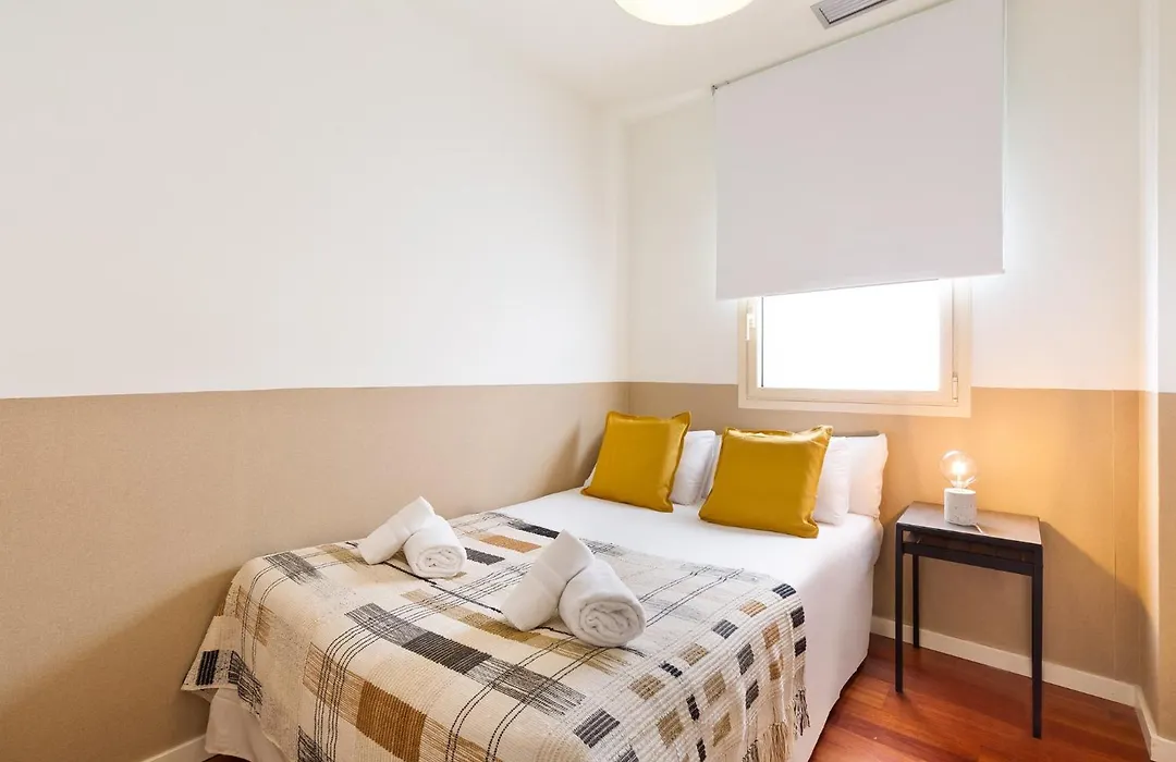 Ola Living Plaza Catalunya-1